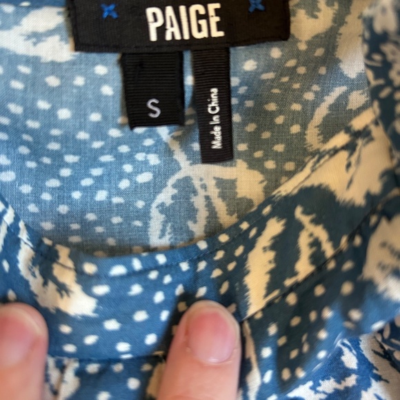 PAIGE brand midi dress with flutter sleeve tie waist & slit - Picture 5 of 9